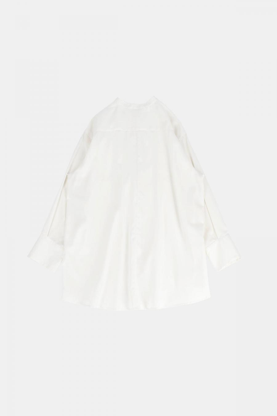 バンドカラーブラウス