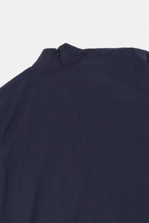 ハイネックプルオーバーブラウス　ブロードストレッチ