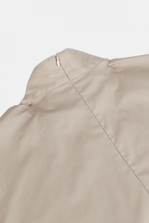 ハイネックプルオーバーブラウス　ブロードストレッチ