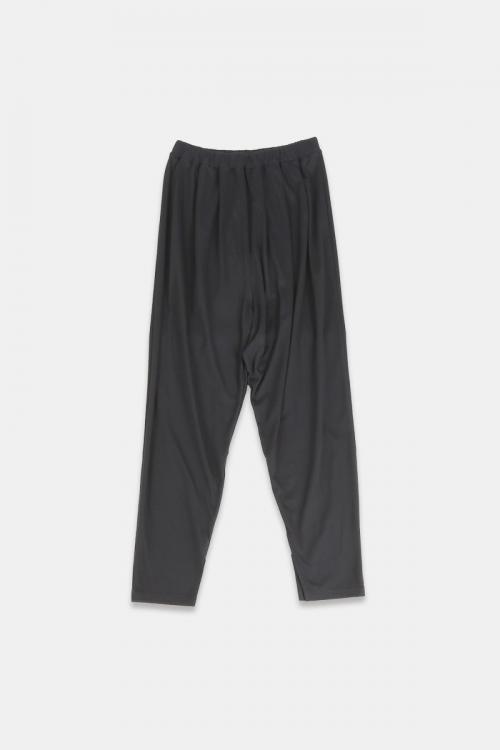 テーパードパンツ　エアーフロージャージ