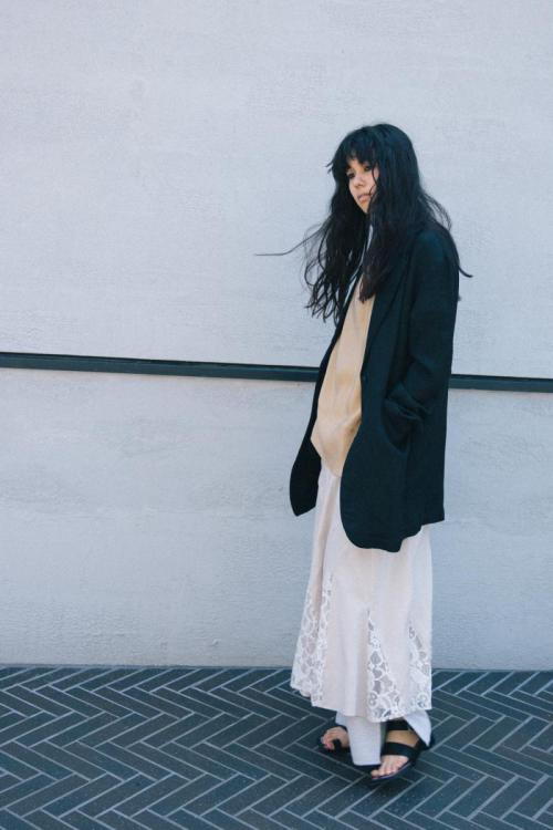 Asymmetric Flared Skirt Lace Switch 